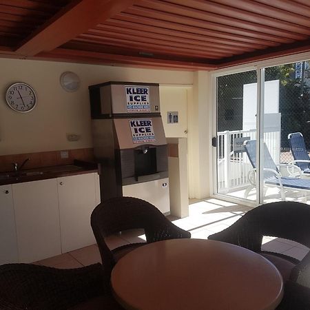 Surfers/Broadbeach Pool View. Free Parking & Wifi Gold Coast Zewnętrze zdjęcie