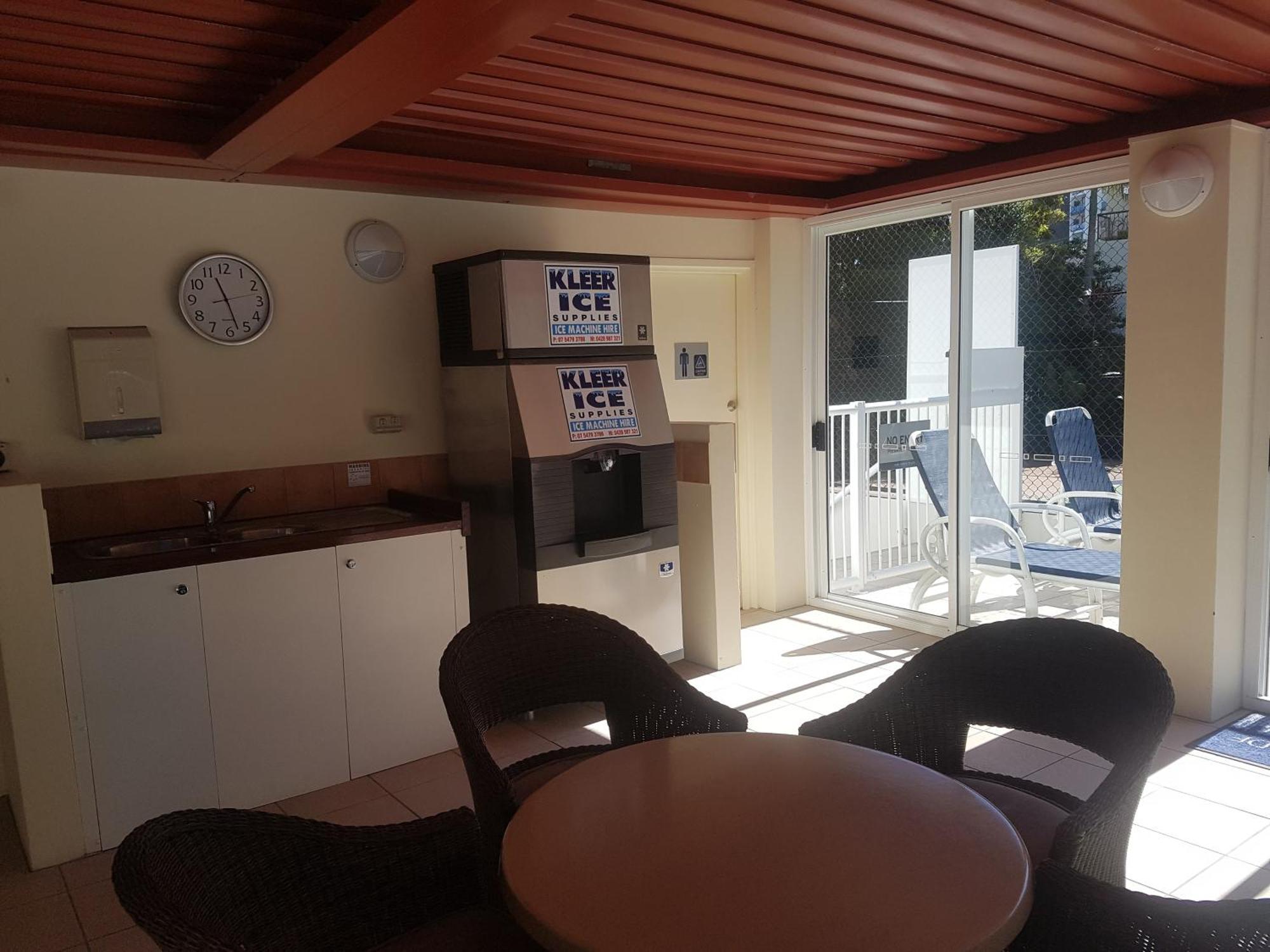 Surfers/Broadbeach Pool View. Free Parking & Wifi Gold Coast Zewnętrze zdjęcie